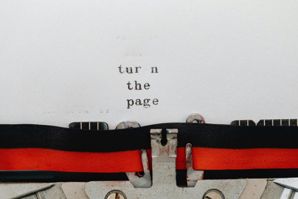 above the fold what belongs